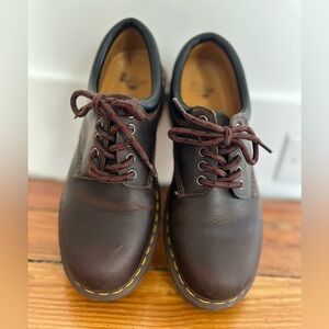 Dr. Martens women 8053 Leather Lace Up Oxfords size US 8